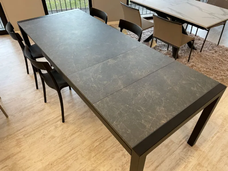 Tavolo allungabile Scavolini Quadrifoglio. 150x90. A soli 1290€. Perfetta per progetti di architettura.
