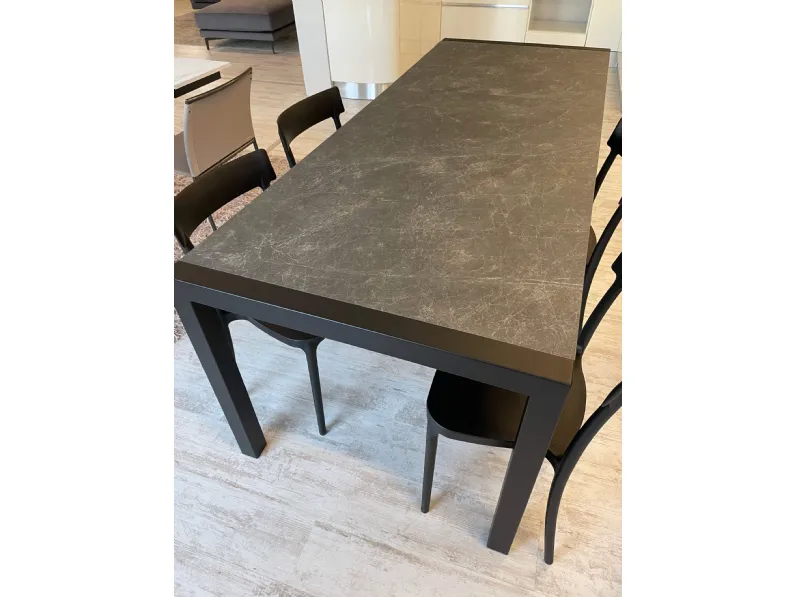 Tavolo allungabile Scavolini Quadrifoglio. 150x90. A soli 1290€. Perfetta per progetti di architettura.