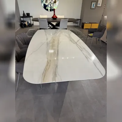 Tavolo in ceramica sagomato Tavolo skorpio keramik Cattelan italia a prezzo ribassato