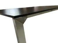 Tavolo Magis Table_One scontato 65%. Gambe lucide, 100x159 cm.