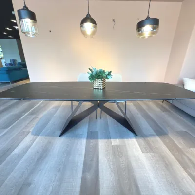 Tavolo Thanos Stones in OFFERTA OUTLET -45%