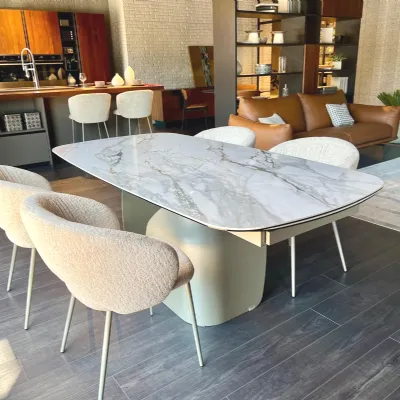 Tavolo sagomato Twins di Calligaris a prezzo riservato 