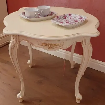 Tavolino modello Cv 239 regina di Collezione esclusiva a prezzo ribassato