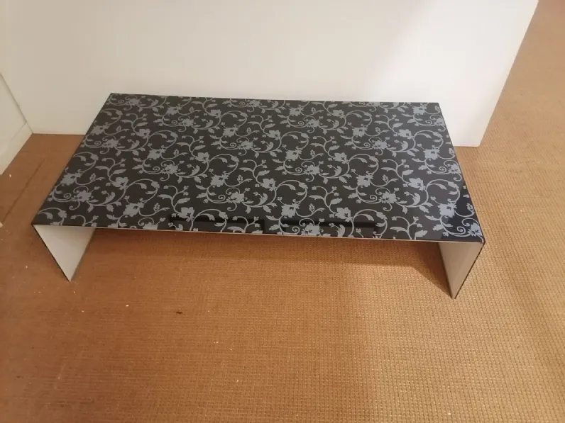 Prezzi ribassati per il tavolino design Bridge di Glas italia