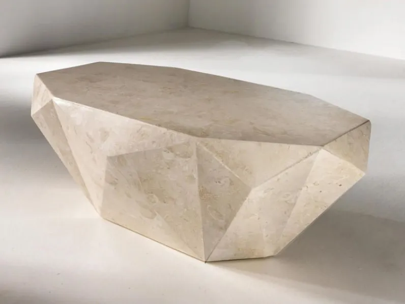 Prezzi ribassati per il tavolino design Diamond medium di Stones