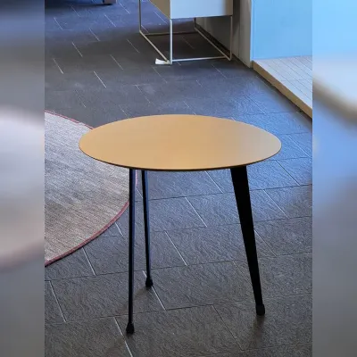 Tavolino modello Flowers di Lema a prezzo ribassato