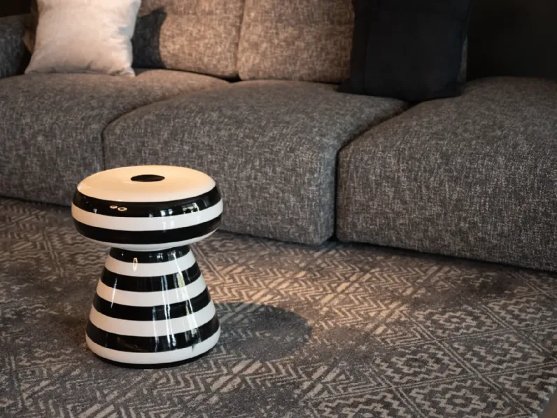 Prezzi ribassati per il tavolino design Inout 44 di Gervasoni