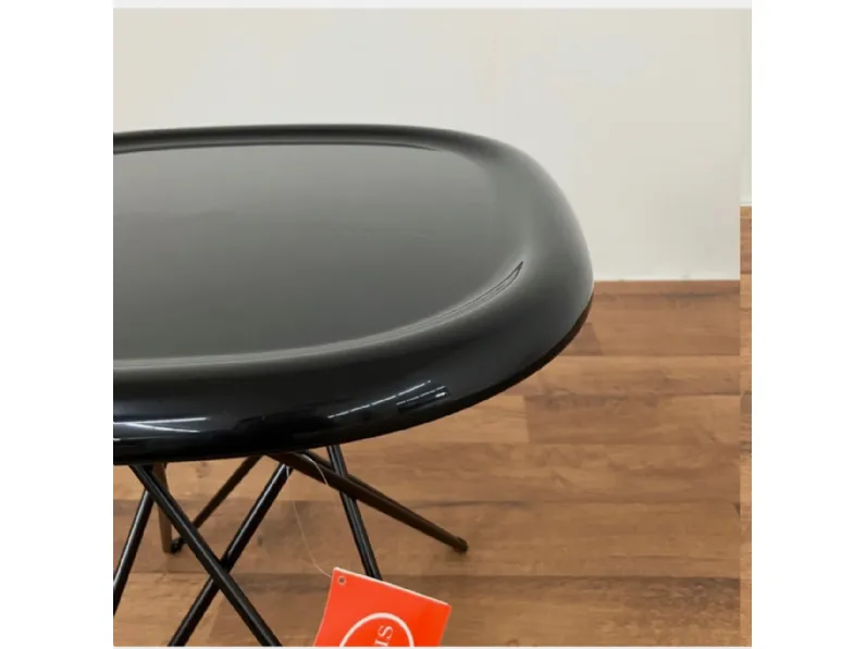 Prezzi ribassati per il tavolino design Tavolino pizza table h.70 magis di Magis