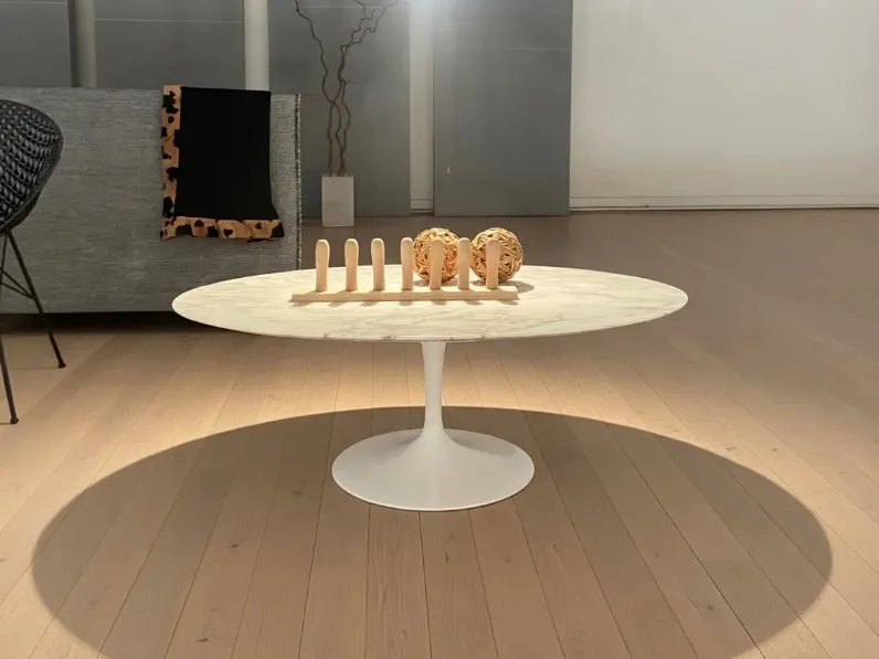 Prezzi ribassati per il tavolino design Tavolino saarinen di Knoll