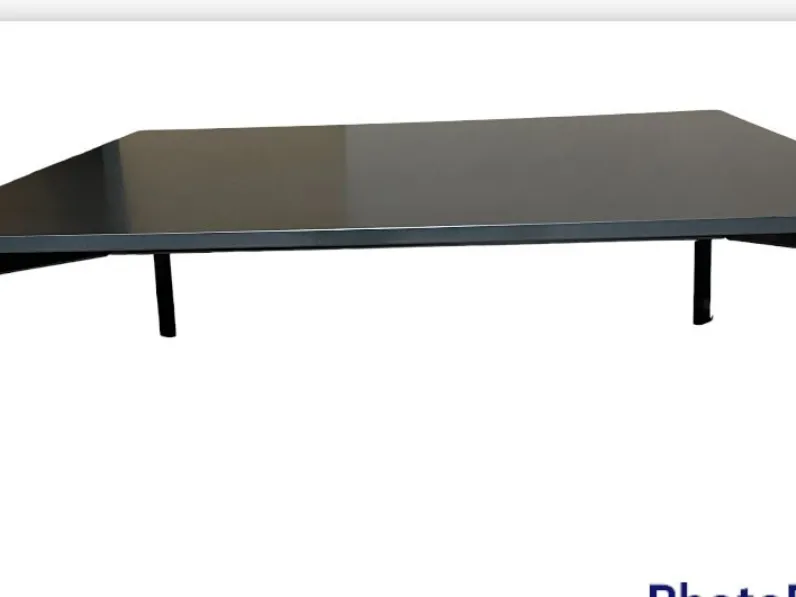 Scopri il tavolino Magis Striped: OFFERTA OUTLET. Design moderno, massima praticit. Non perderti questa occasione!