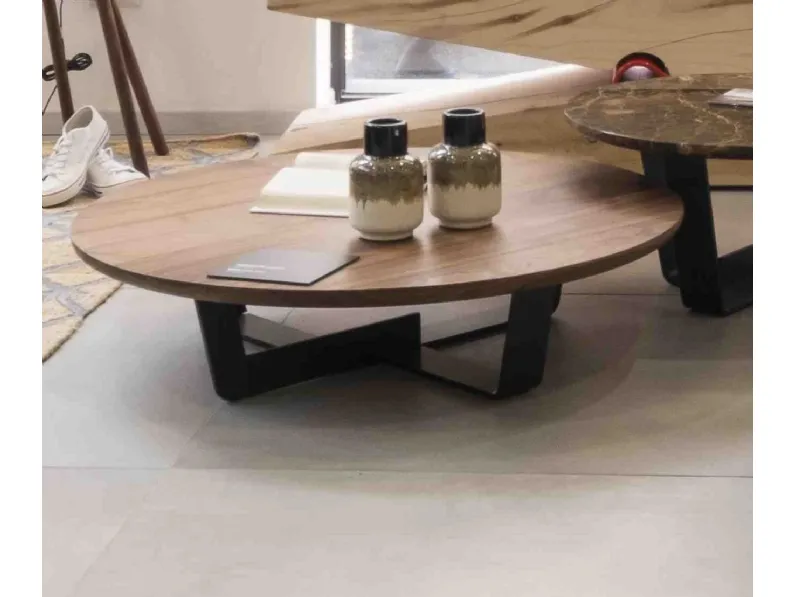 Tavolino modello Kohi wood di Riva 1920 a prezzo ribassato