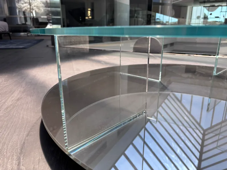 Tavolino in stile moderno modello Mex di Cassina con sconti imperdibili 