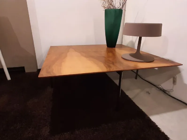 Prezzi ribassati per il tavolino moderno Normal di Minotti