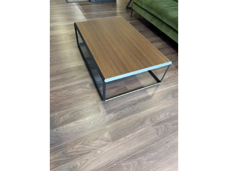 Prezzi ribassati per il tavolino design 45° di Molteni & c