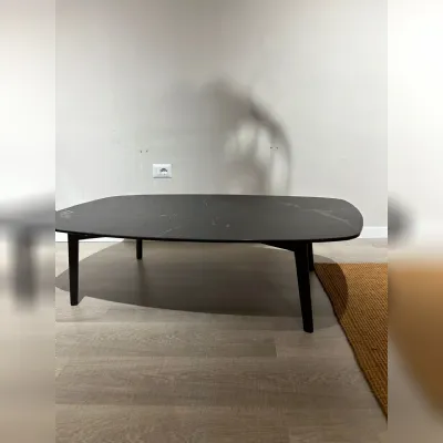 Tavolino moderno modello Abrey di Calligaris scontato 