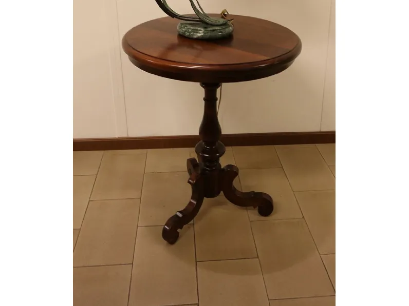 Tavolino Centauro di Artigianale: design classico, prezzo scontato.