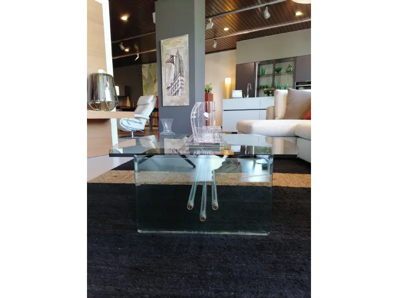 Prezzi ribassati per il tavolino design Burano di Simon
