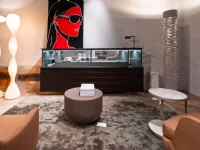 Tavolino modello Creek  di Poliform a prezzo ribassato