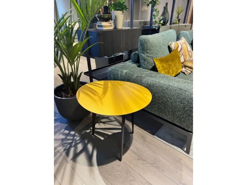 Prezzi ribassati per il tavolino design Flowers di Lema