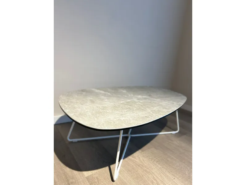 Tavolino Ciop del marchio Connubia con forte sconto 
