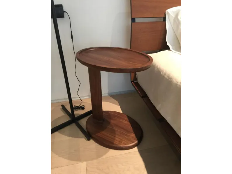 Prezzi ribassati per il tavolino design Oliver  di Flexform
