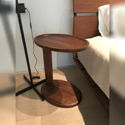 Prezzi ribassati per il tavolino design Oliver  di Flexform