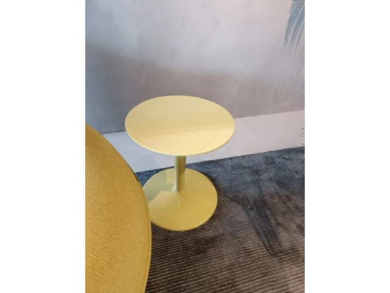 Tavolino design Spool  di B&b italia a prezzo ribassato