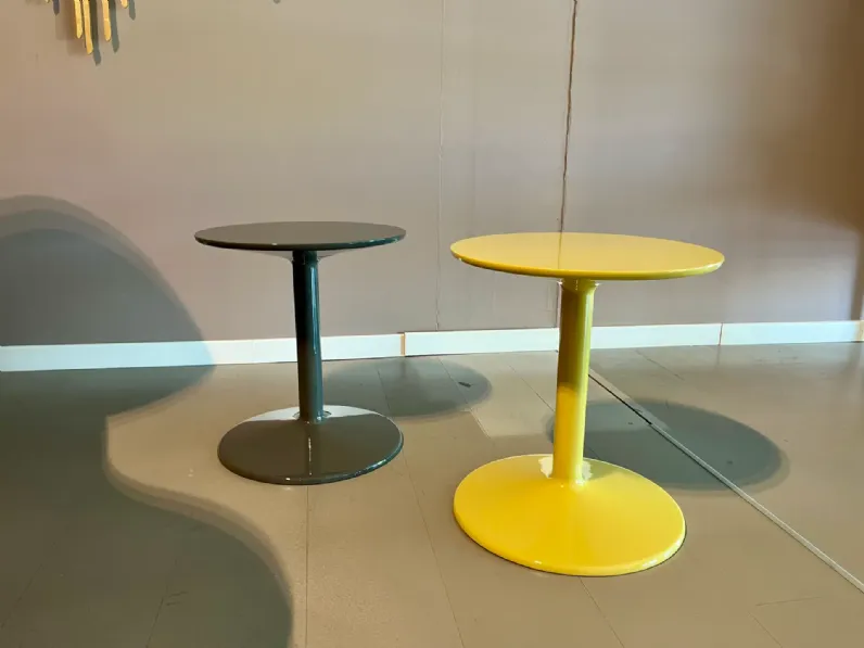 Tavolino design Spool di B&b italia a prezzo ribassato