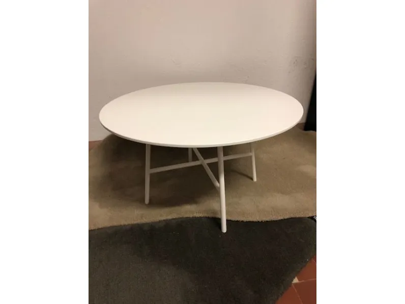 Tavolino design Tia maria di Moroso a prezzo ribassato