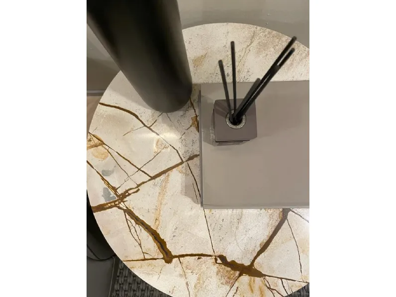 Prezzi ribassati per il tavolino design Iko di Flou
