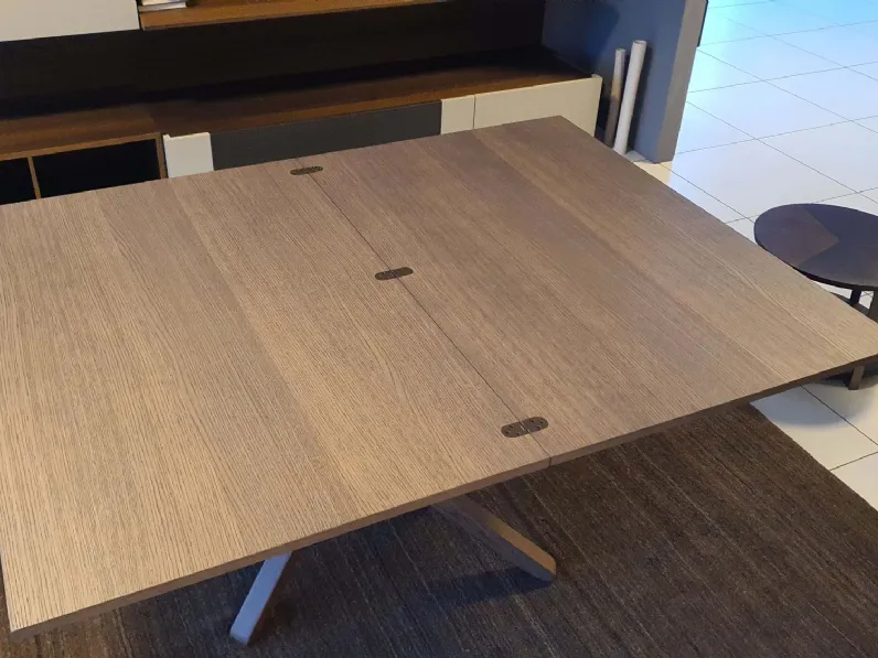 Tavolino in stile design modello Su e giu di Ozzio con sconti imperdibili