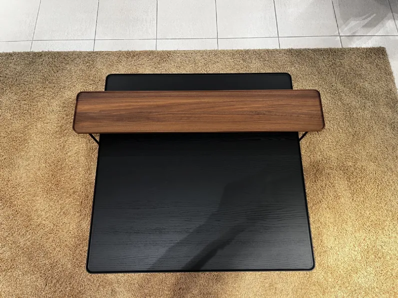 Prezzi ribassati per il tavolino design Torei di Cassina 