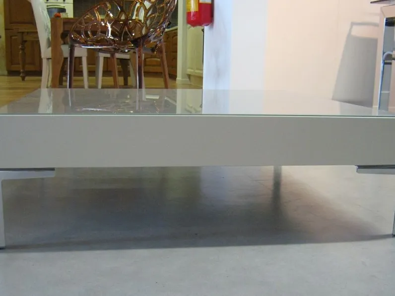 Tavolino in stile moderno modello Genius di Artigianale a prezzi imbattibili