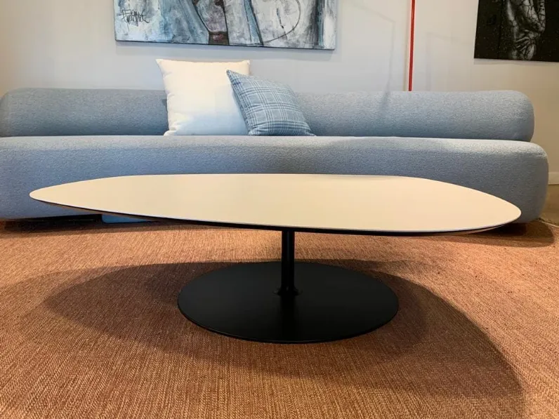 Tavolino modello Phoenix di Moroso a prezzo scontato