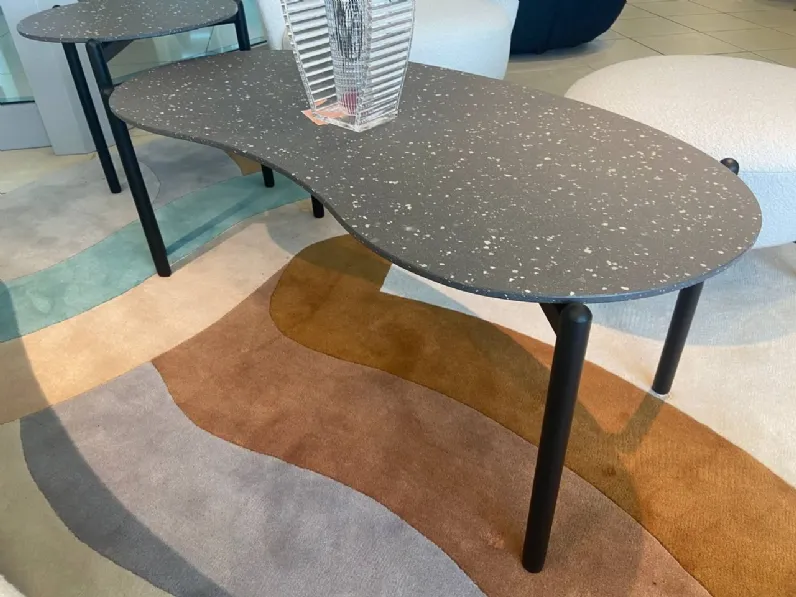 Tavolino in stile moderno modello Undique di Kartell con sconti imperdibili 