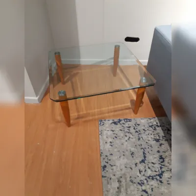 Tavolino Tavolino cristallo noce quadrato della firma La vetreria con forte sconto - 43%