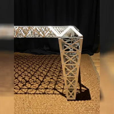 Tavolino  coffe table origami dell'azienda Ycami con forte sconto - 0%