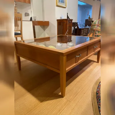Tavolino modello Espositore di Artigianale a prezzo scontato