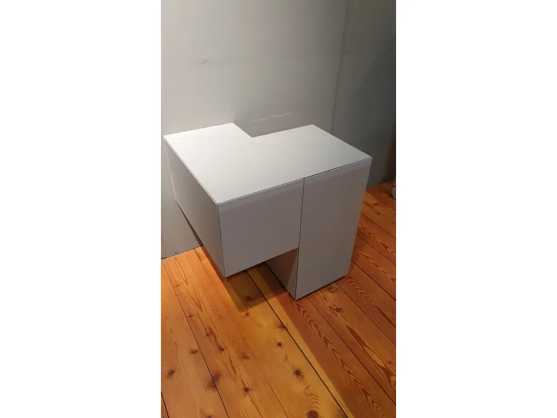 Tavolino modello Formosa di Minotti italia a prezzo ribassato
