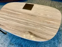 Tavolino modello Galet di Giorgetti a prezzo ribassato