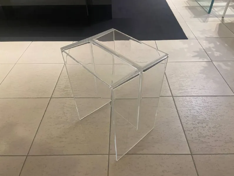 Tavolino moderno modello Max-beam di Kartell scontato 