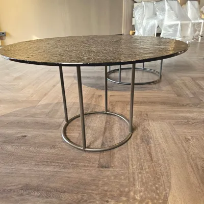 Prezzi ribassati per il tavolino moderno Moved alto  di Ozzio