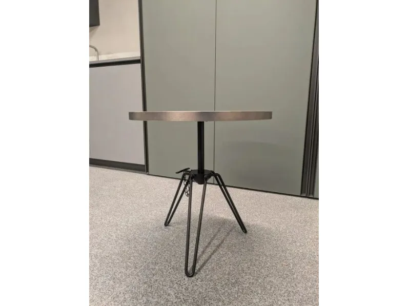 Prezzi ribassati per il tavolino design Overdyed di Moroso