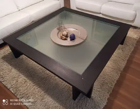 Tavolino moderno Artigianale: laccato nero, piano in vetro. Prezzo scontato!