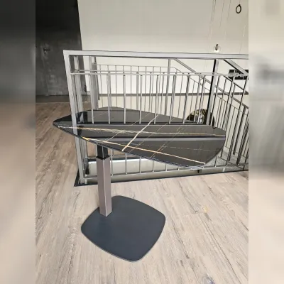 Prezzi ribassati per il tavolino moderno Servus  di Easyline