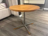 Tavolino Tavolino in legno della firma Collezione esclusiva in offerta - 60%