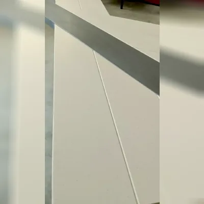 Tavolino modello Vela di Mya design a prezzo scontato