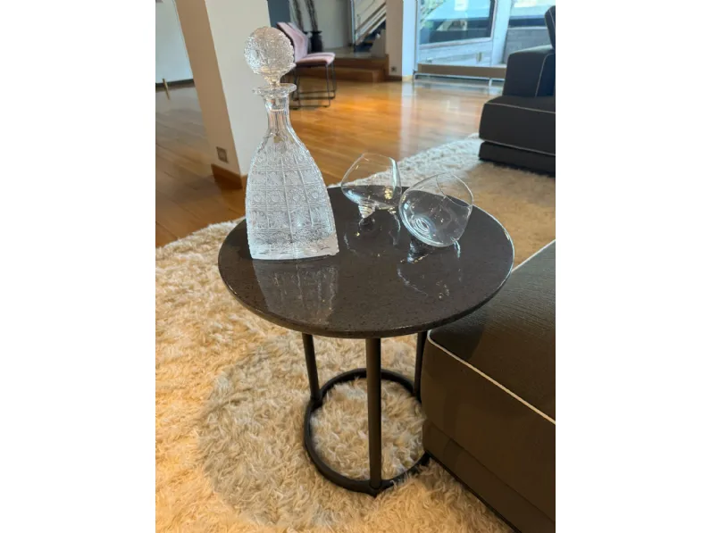 Prezzi ribassati per il tavolino design Regent di Molteni & c