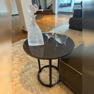 Prezzi ribassati per il tavolino design Regent di Molteni & c