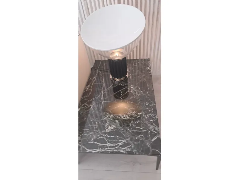 Prezzi ribassati per il tavolino moderno Tray in marmo di Rimadesio